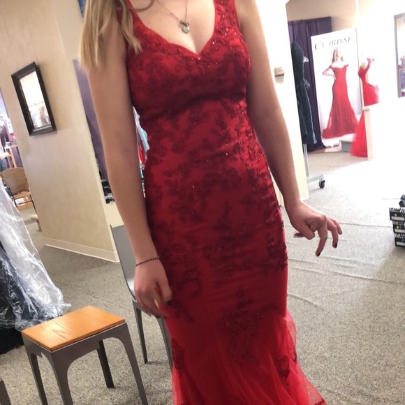 Glamorous Dress - Picture 2 of 3